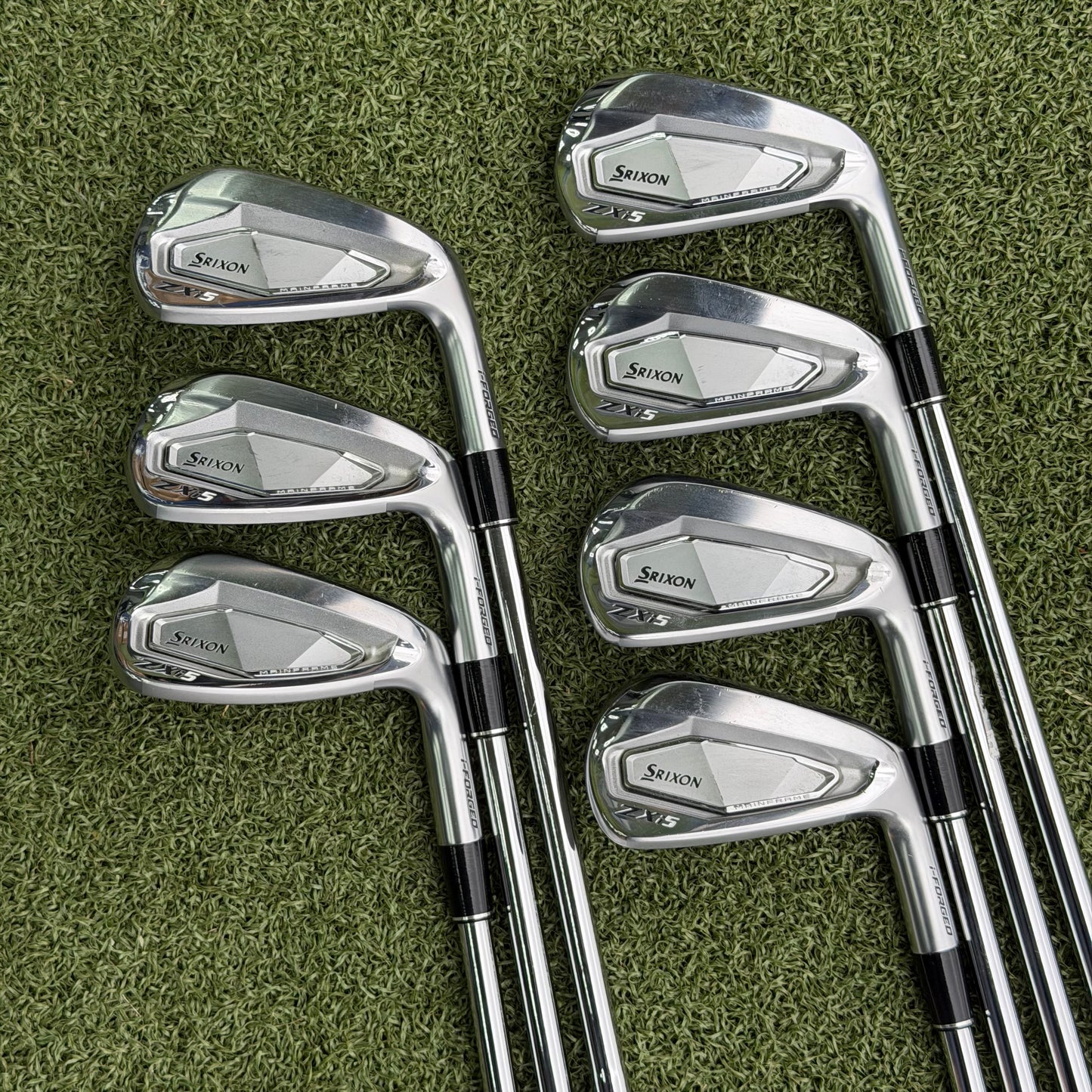 Srixon ZXi5 Forged Golf Iron Set / 5-PW+AW / Stiff Flex