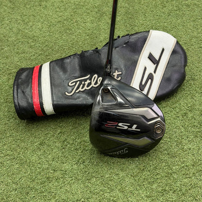 Titleist TS2 Golf Driver / 10.5 Degree / Regular Flex - Pre Owned Golf 