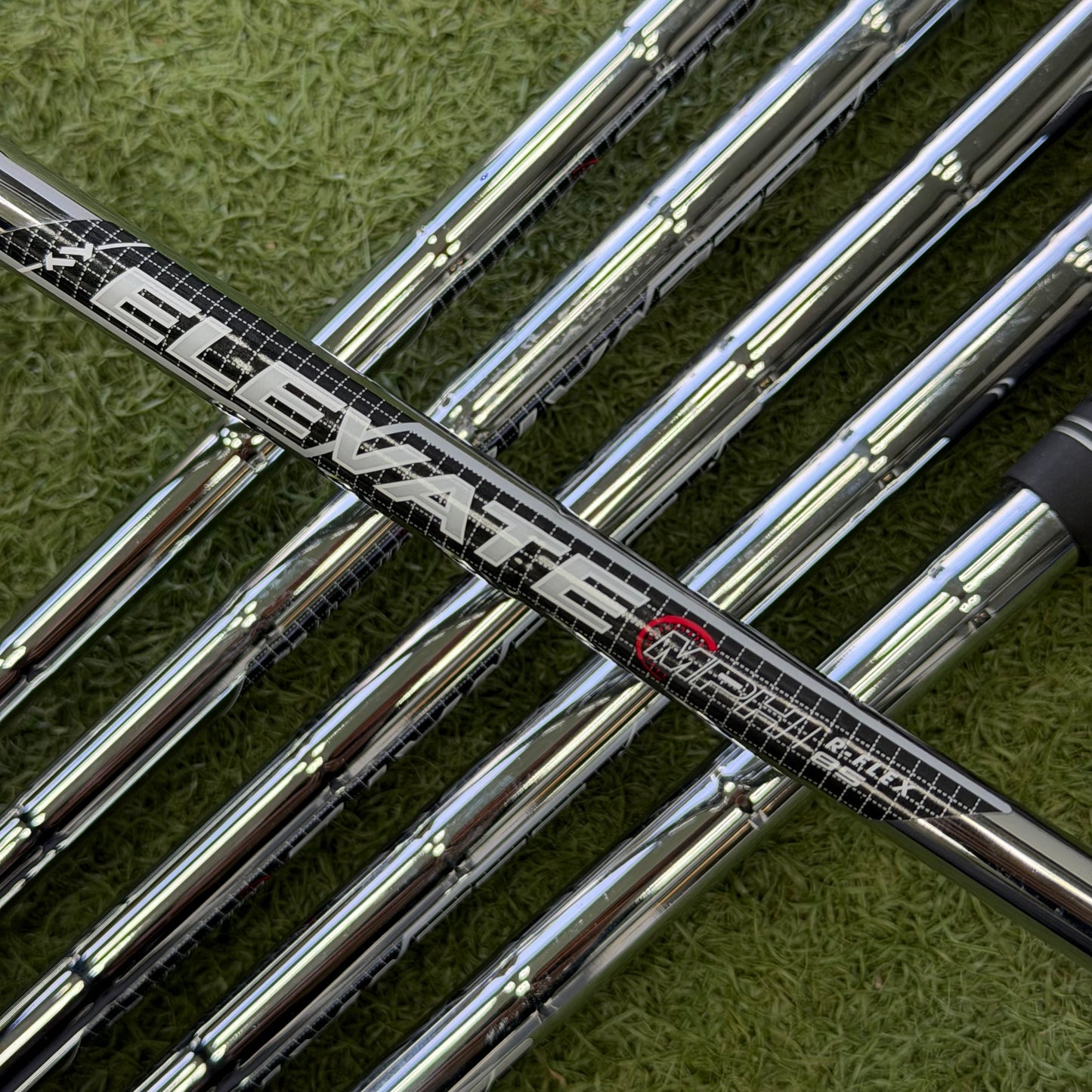 Callaway Big Bertha 2023 Iron Set / 5-PW / Regular Flex