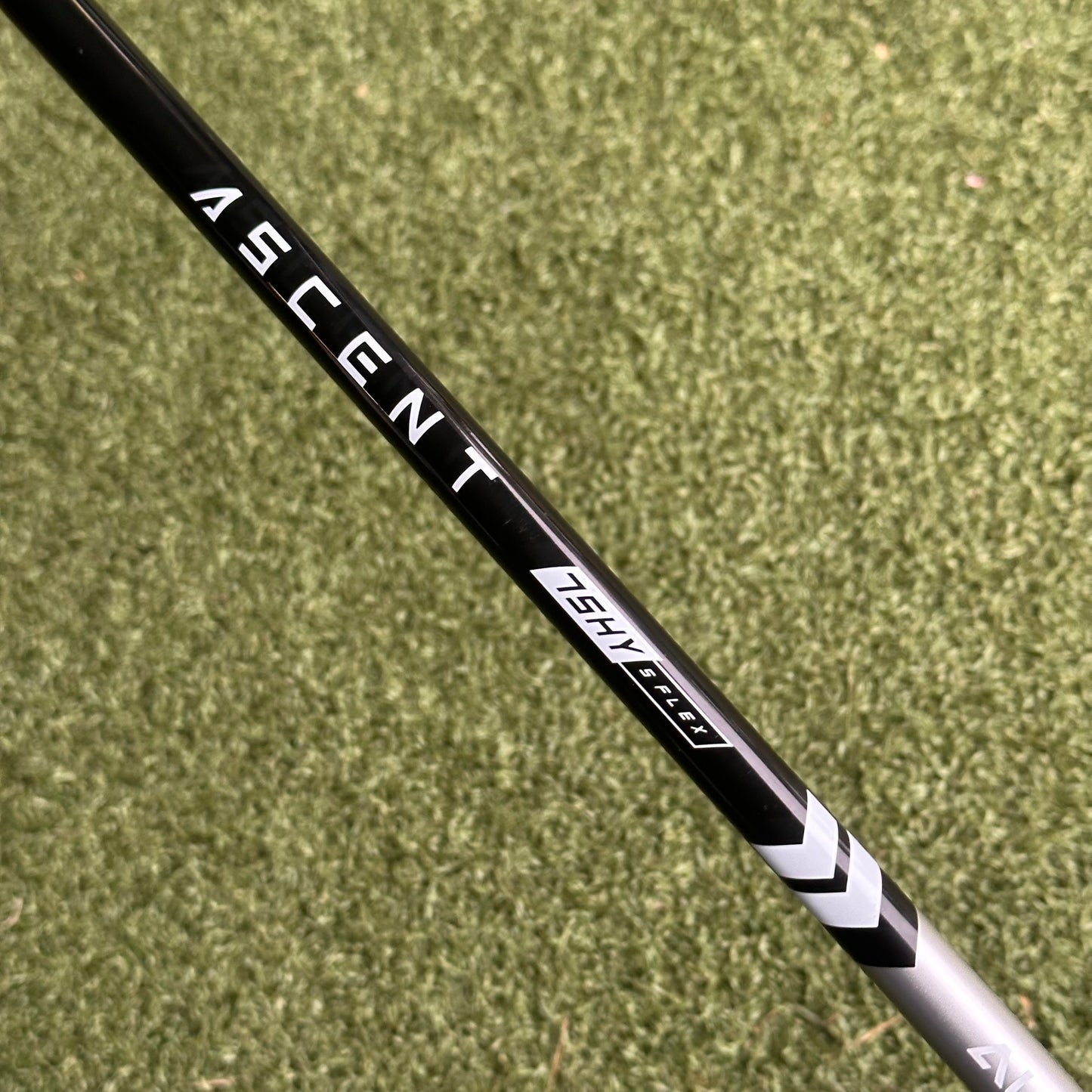 TaylorMade Stealth DHY 2 Iron / 17 Degree / Stiff Flex