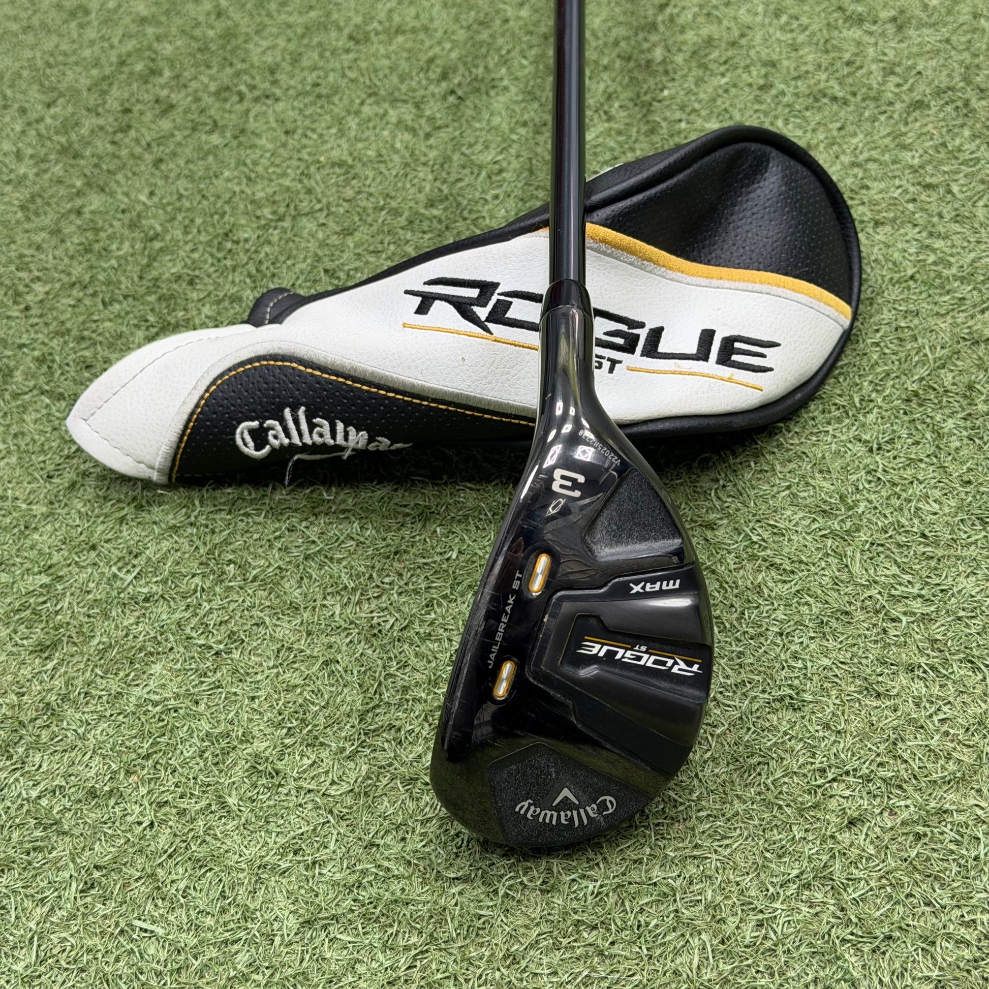 Callaway Rogue ST MAX #3 Hybrid / 18 Degree / Stiff Flex - Pre Owned Golf 