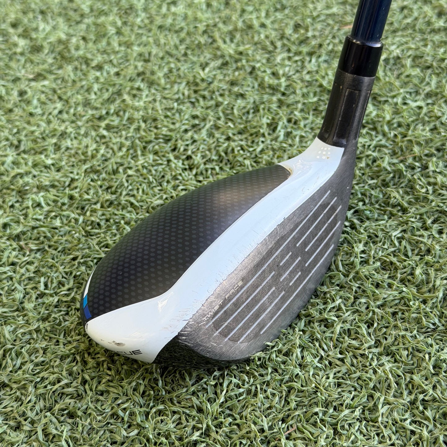 TaylorMade SIM2 Max #4 Hybrid / 22 Degree / Stiff Flex