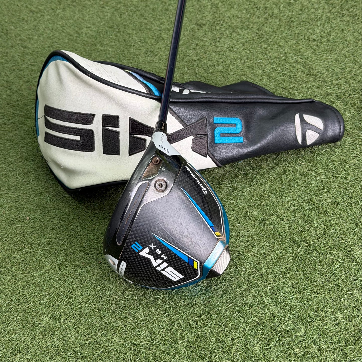 TaylorMade SIM2 Max Driver / 10.5 Degree / Regular Flex - Pre Owned Golf 