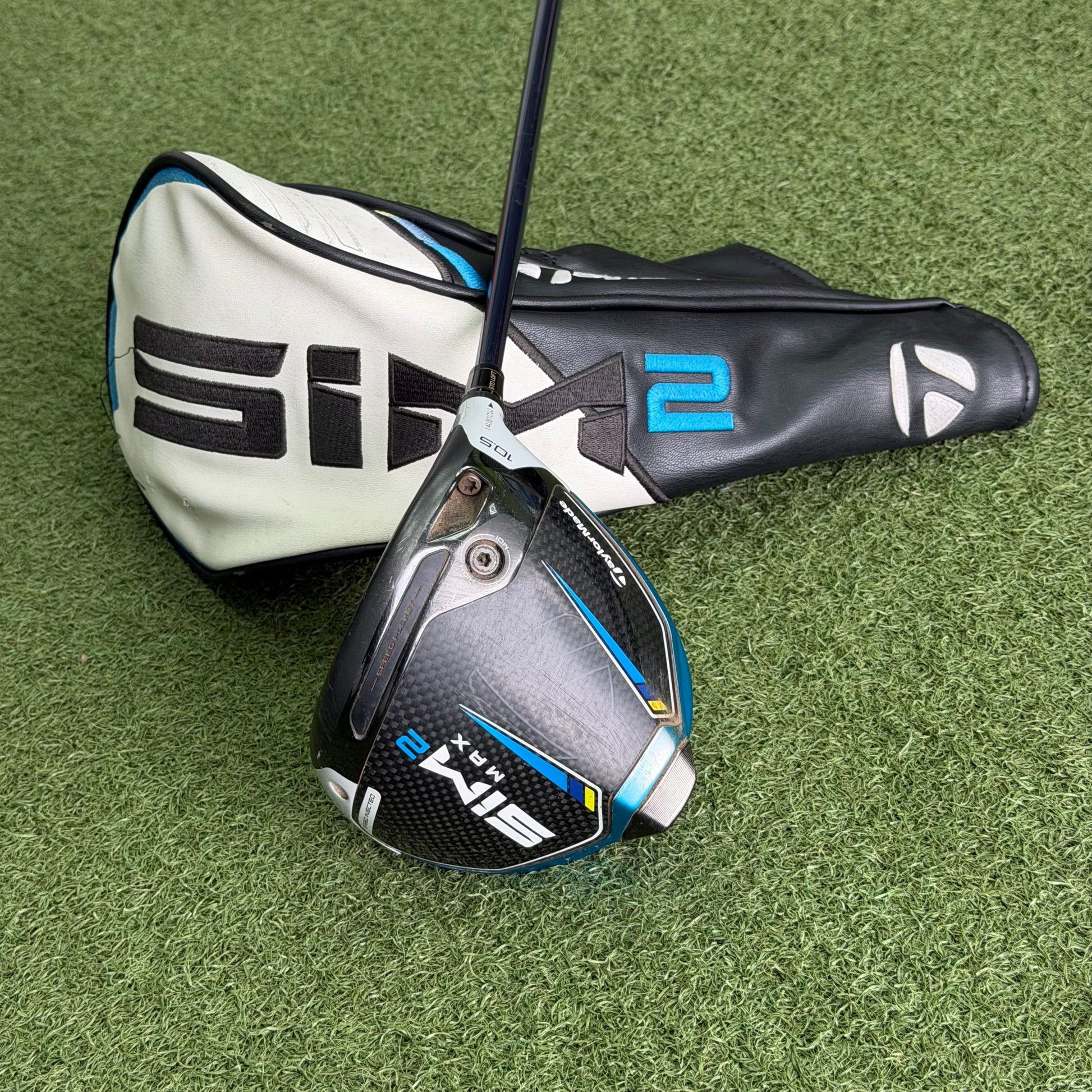 TaylorMade SIM2 Max Driver / 10.5 Degree / Regular Flex - Pre Owned Golf 
