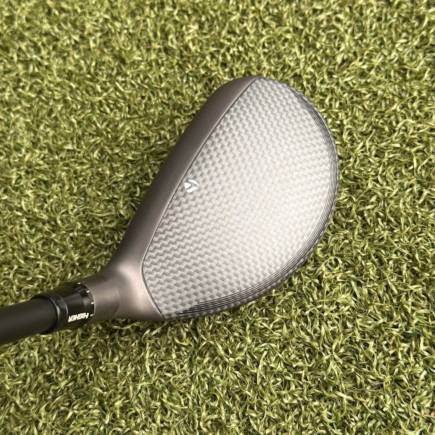 TaylorMade Qi35 #4 Hybrid / 22 Degree / Stiff Flex
