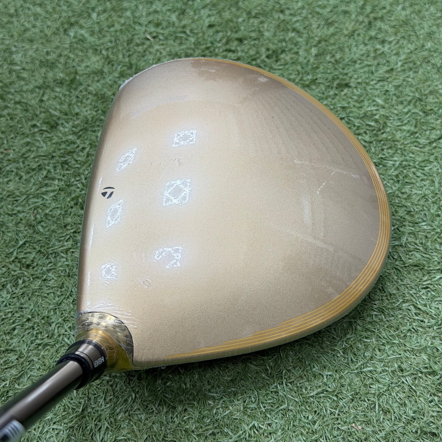 TaylorMade Qi35 Designer Series Gold Golf Driver / 10.5 Degree / Regular Flex