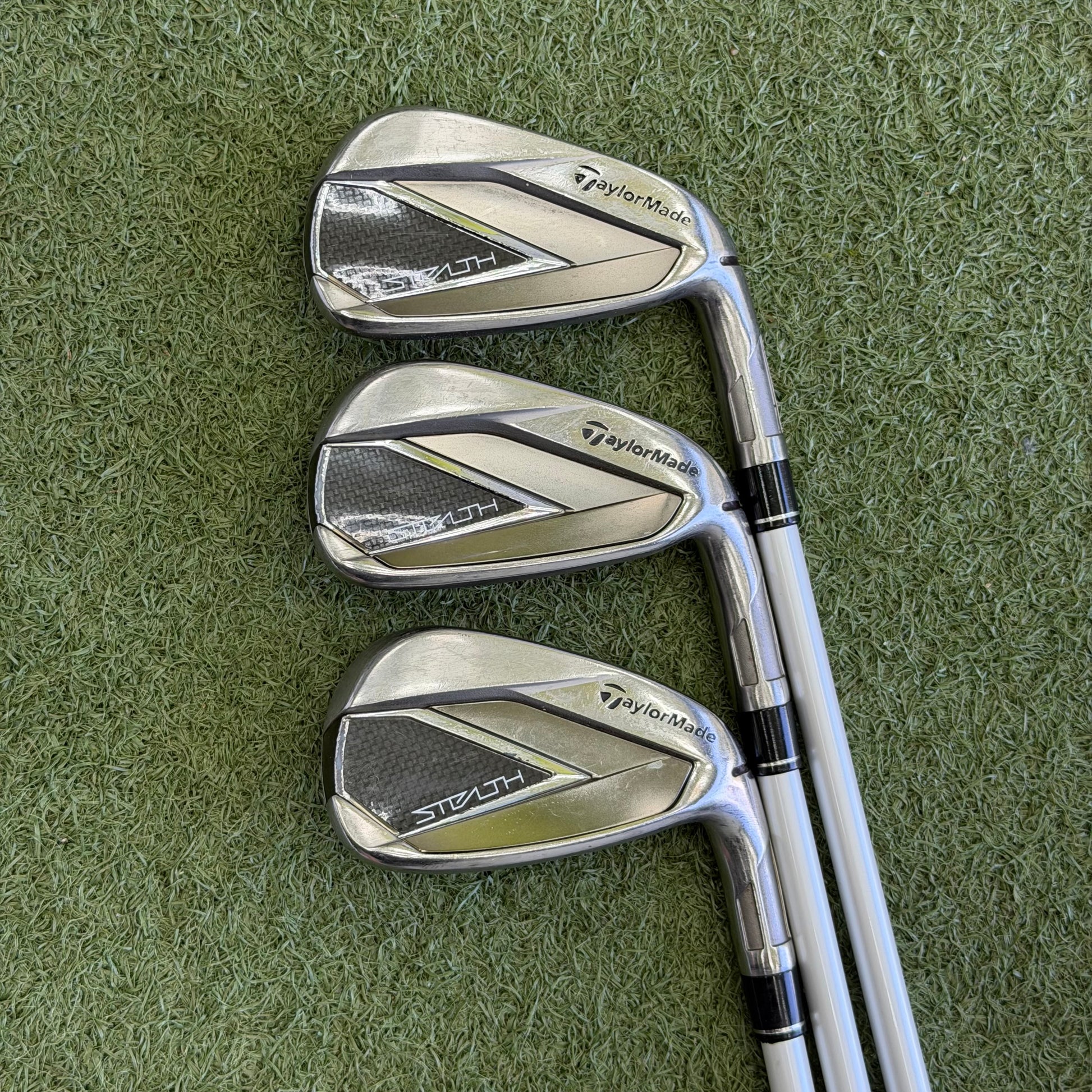 TaylorMade Stealth Iron Set / 6-PW / Ladies Flex - Pre Owned Golf 