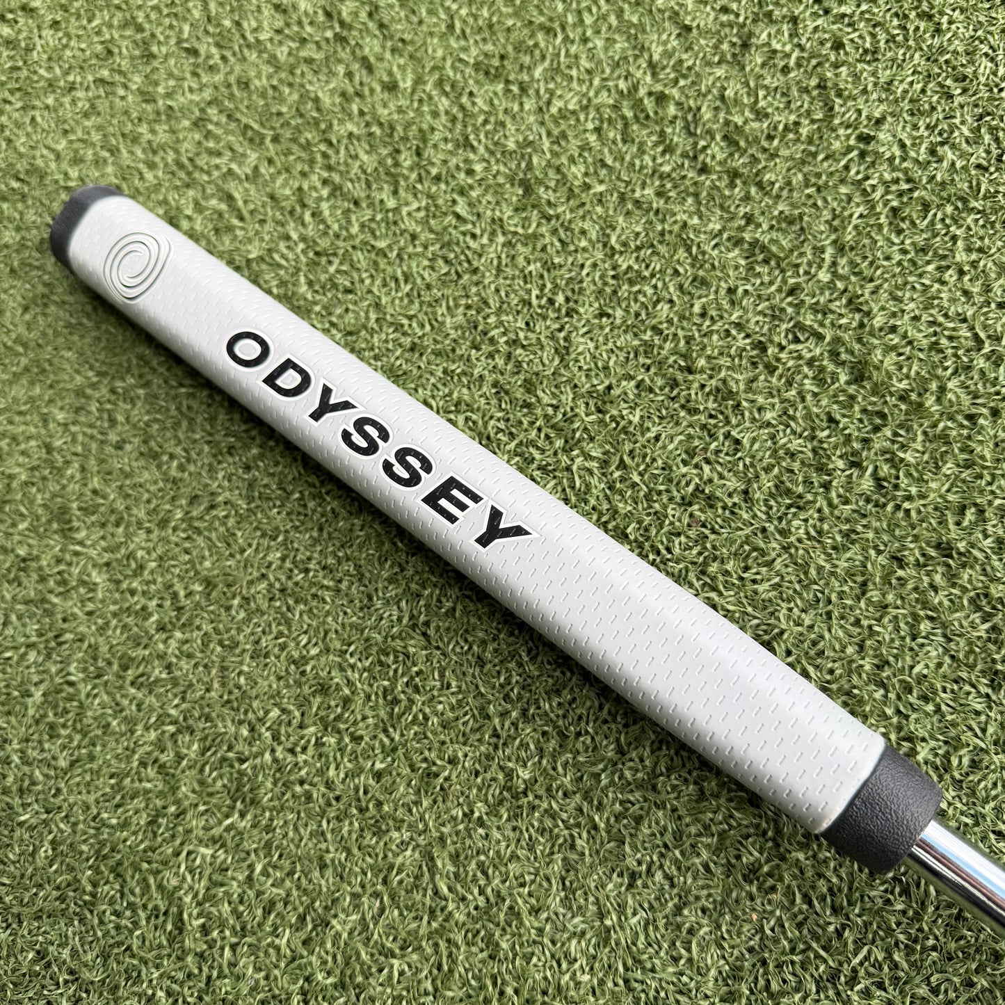 Odyssey DFX V-Line Fang (2025) Golf Putter / 34 Inch - Pre Owned Golf 