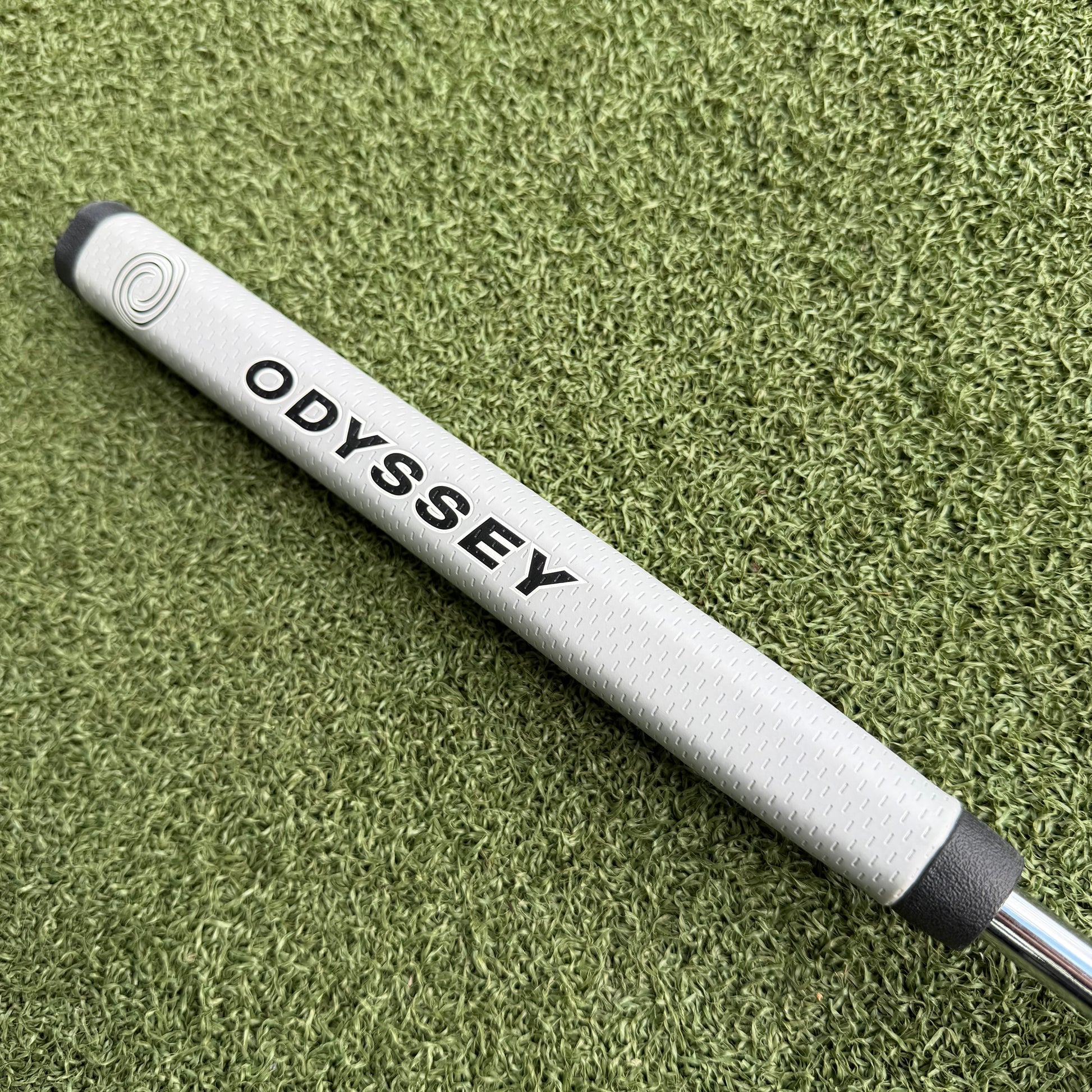 Odyssey DFX V-Line Fang (2025) Golf Putter / 34 Inch - Pre Owned Golf 