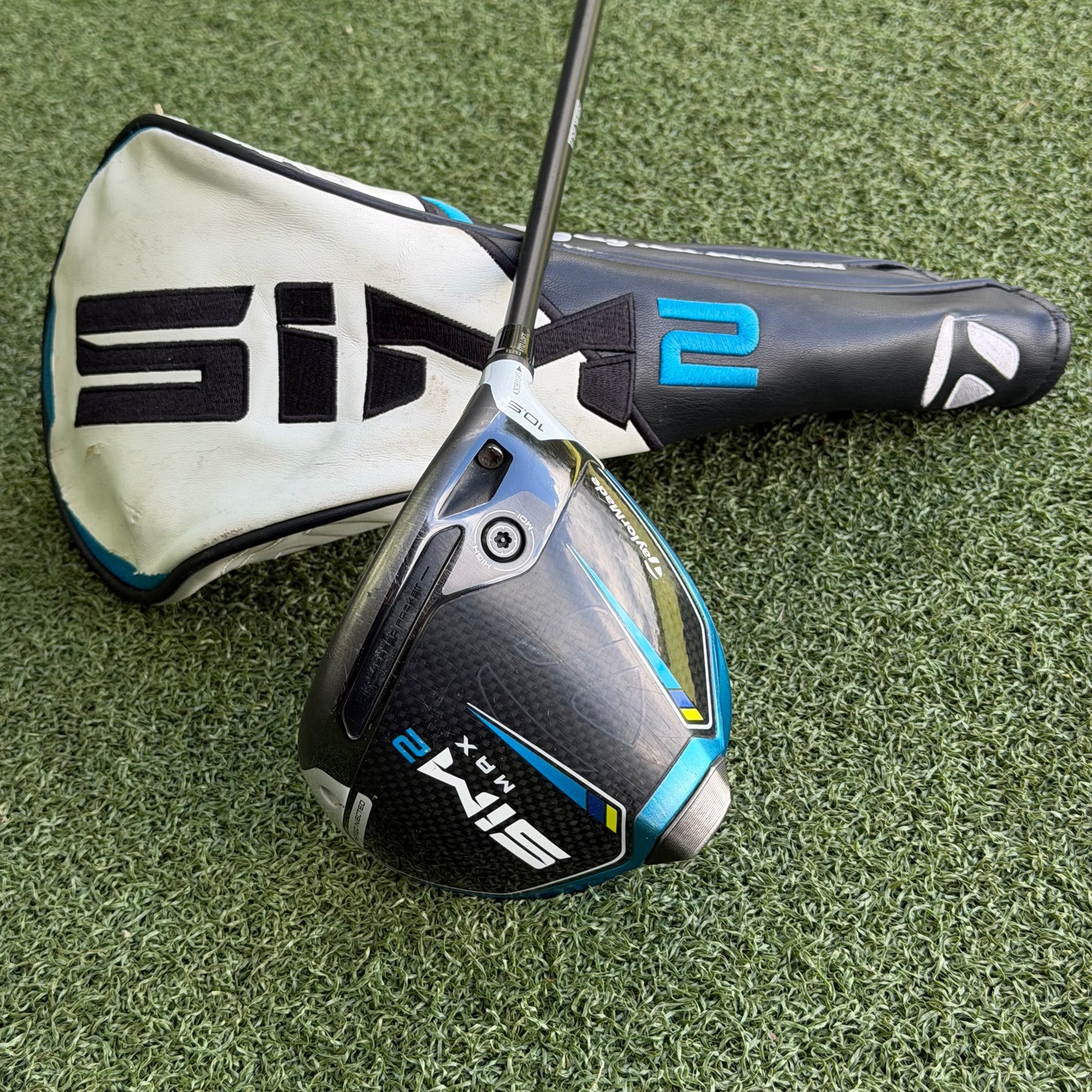 TaylorMade SIM2 Max Driver / 10.5 Degree / X-Stiff Flex - Pre Owned Golf 