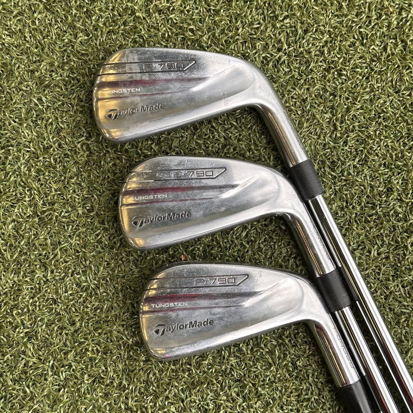 TaylorMade P790 Golf Iron Set 2017 / 5-PW / Stiff Flex