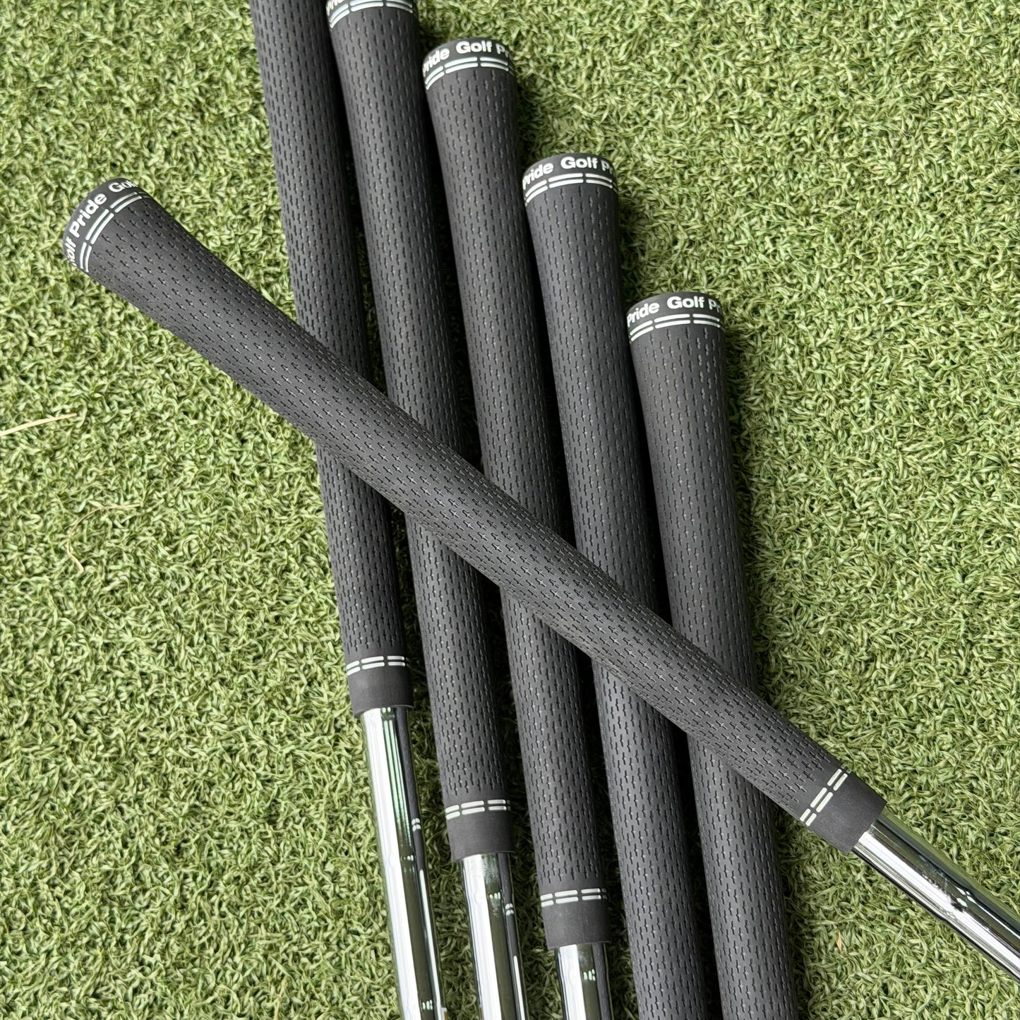 Mizuno JPX 923 Hot Metal Iron Set / 5-PW / Regular Flex