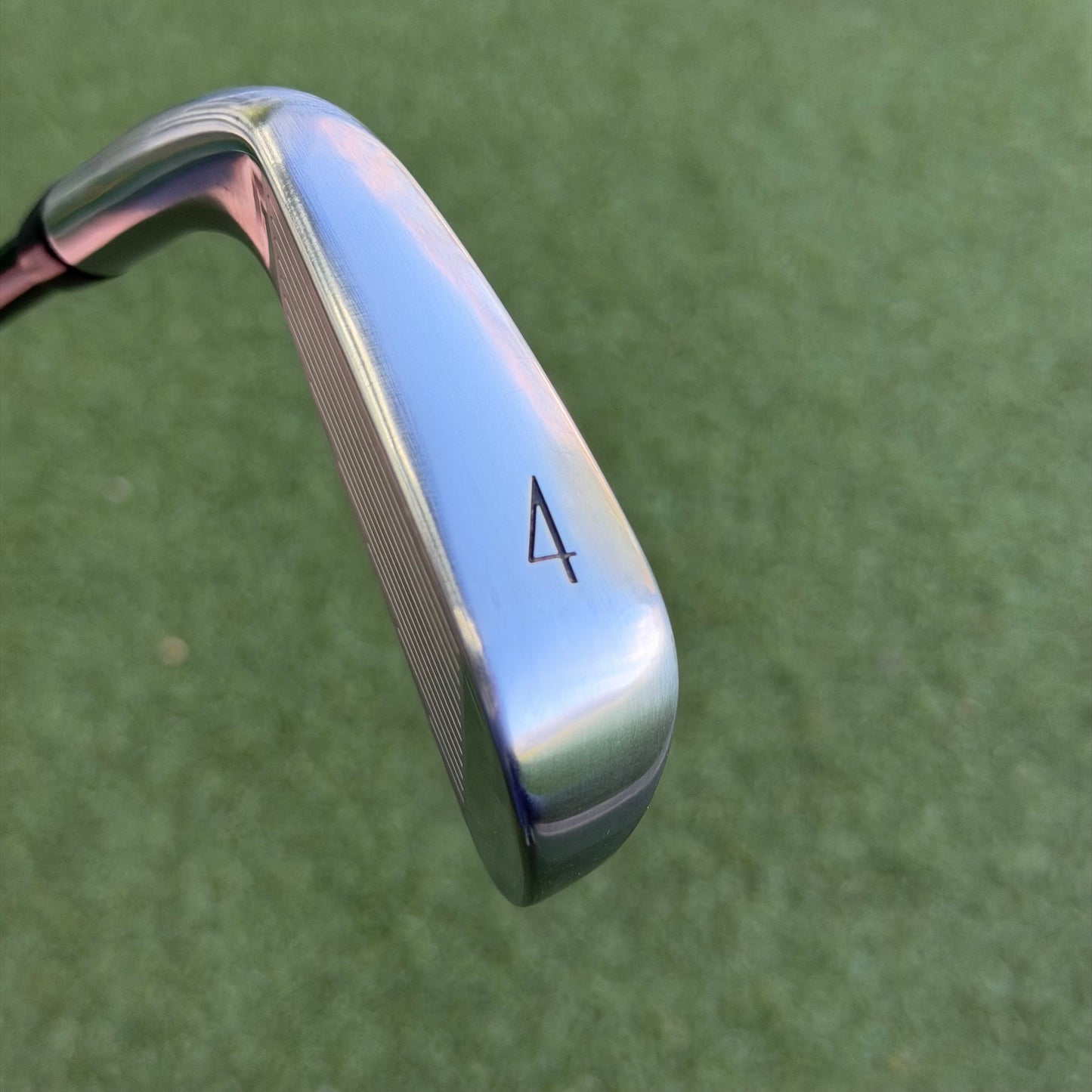 Titleist T250 2025 #4 Iron / 22 Degree / Regular Flex